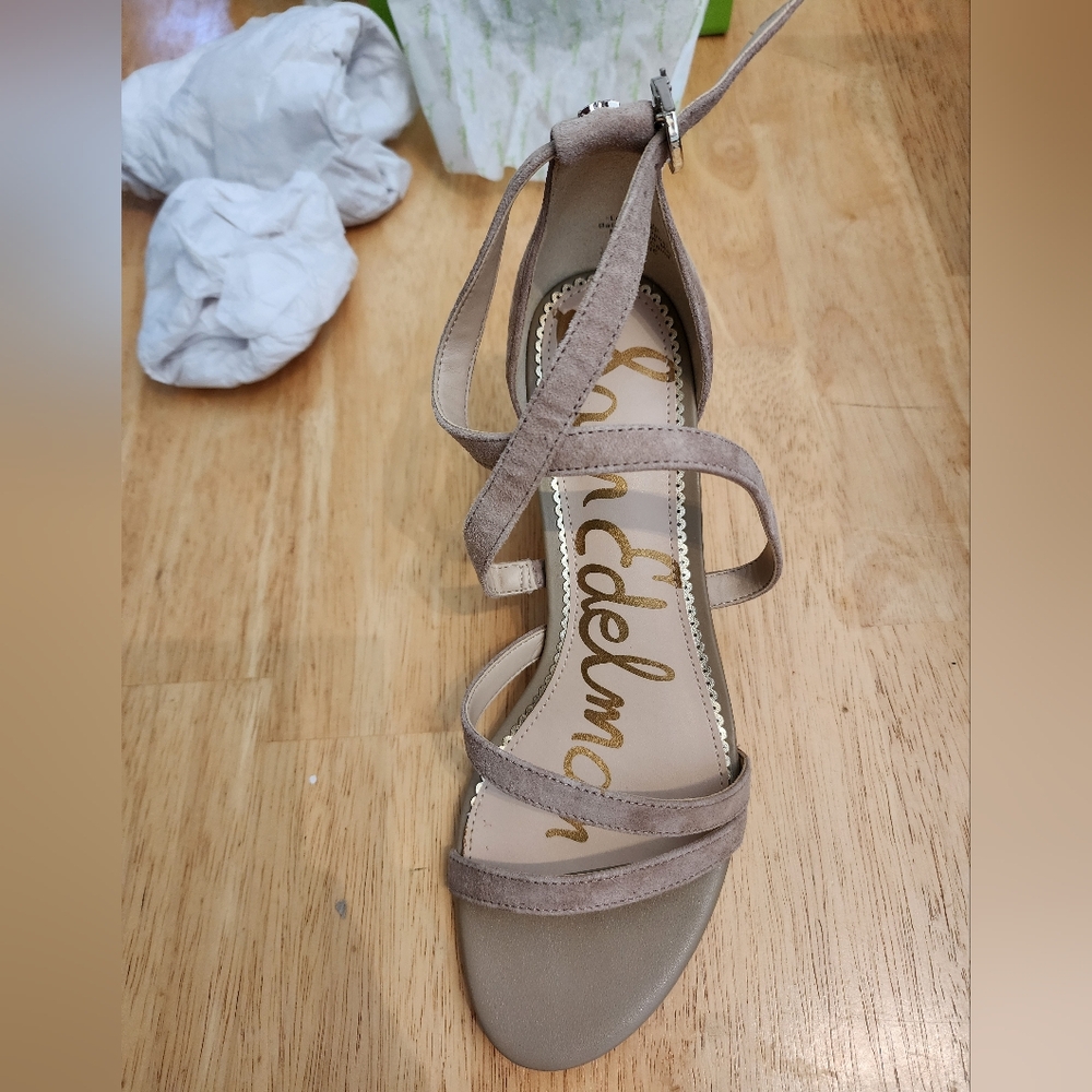 NIB Sam Edelman Stacie Oatmeal Suede Low Block Heeled Strappy Sandals Size 7 - Picture 2 of 8